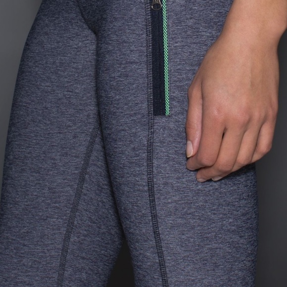 Lululemon Inspire Tight II (Mesh)
Heathered Naval Blue / Naval Blue Size 6 - Picture 8 of 17